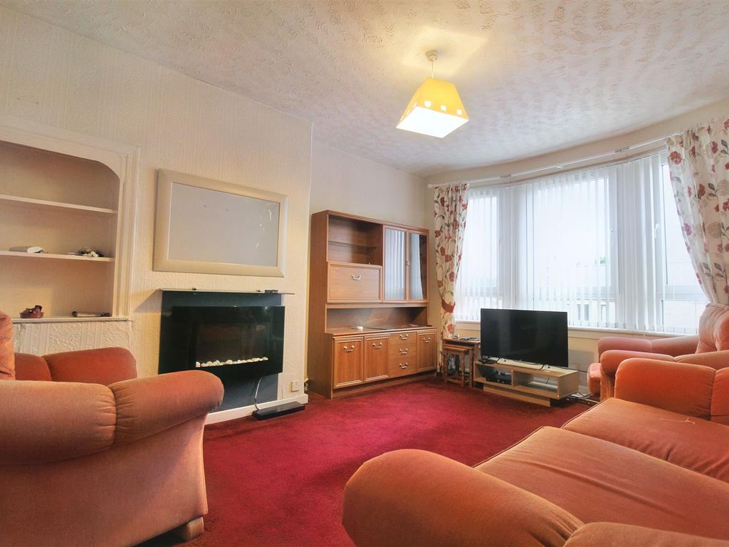 2 bed flat for sale in Morningside Street, Glasgow G33, £90,000