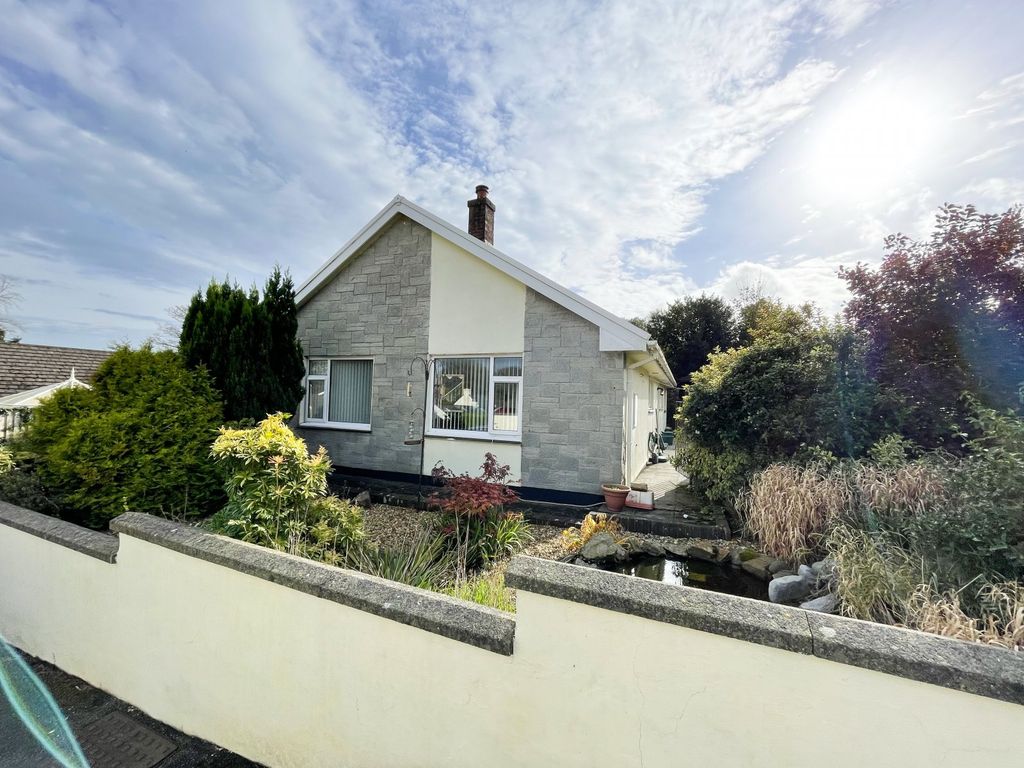 3 bed bungalow for sale in Meadow Park, Treffgarne, Haverfordwest SA62, £260,000