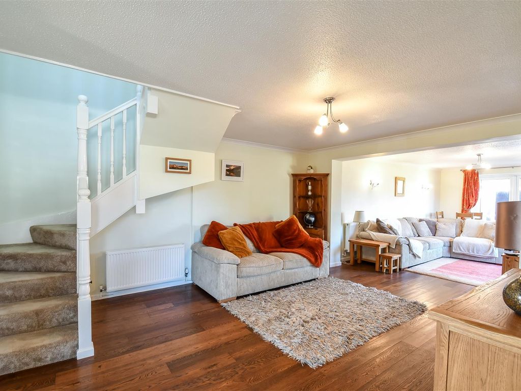 2 bed end terrace house for sale in Meadowcroft, Rhoose, Barry CF62, £252,500