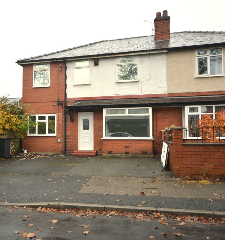 5 bed semi-detached house to rent in Dalton Avenue, Whitefield M45, £1,400 pcm