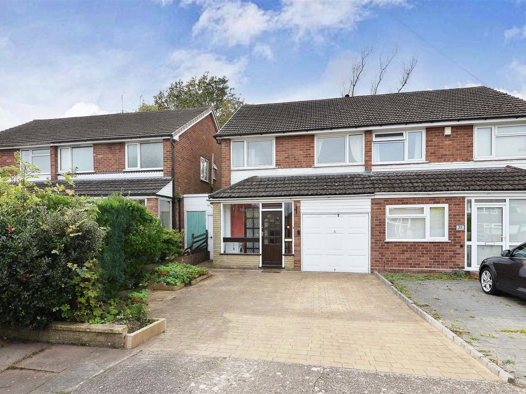 3 bed semi-detached house for sale in Tudor Close, Kings Heath, Birmingham B13, £290,000