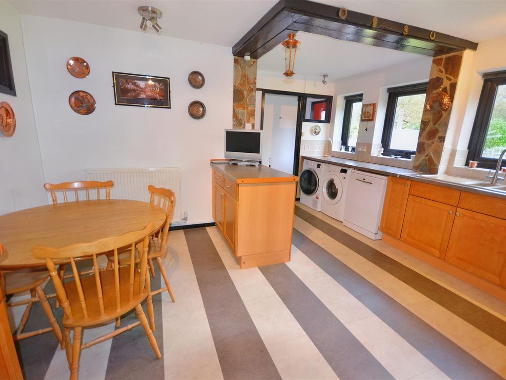 3 bed detached bungalow for sale in Highlows Lane, Yarnfield, Stone ST15, £559,000