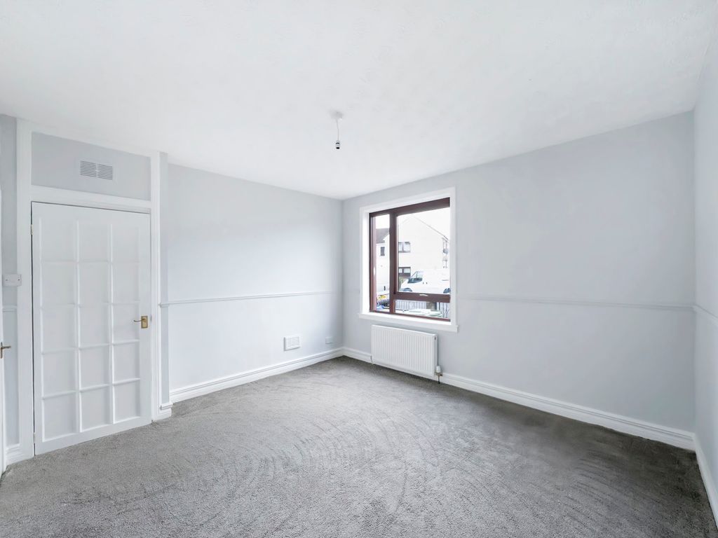 2 bed flat for sale in Argyll Street, Alloa FK10, £78,000