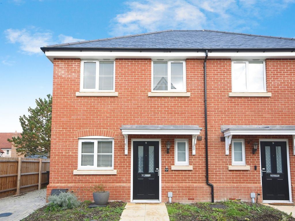 2 bed semi-detached house for sale in Scholars Close, Felsted, Dunmow CM6, £167,500