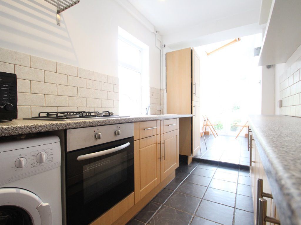 3 bed terraced house to rent in Hartopp Road, Leicester LE2, £442 pcm