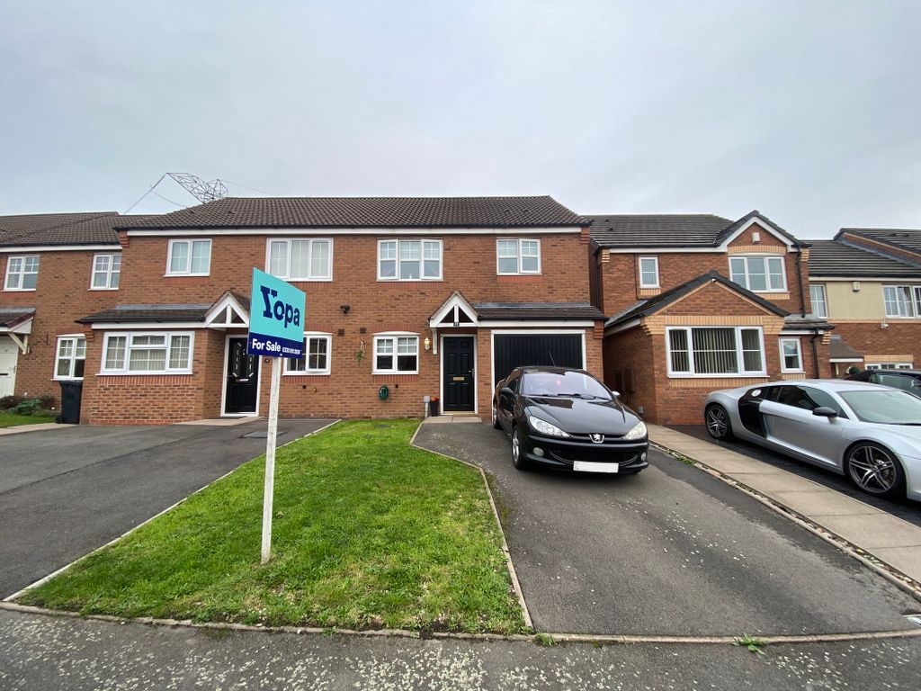 3 bed semi-detached house for sale in Ampleforth Drive, Willenhall WV13, £250,000