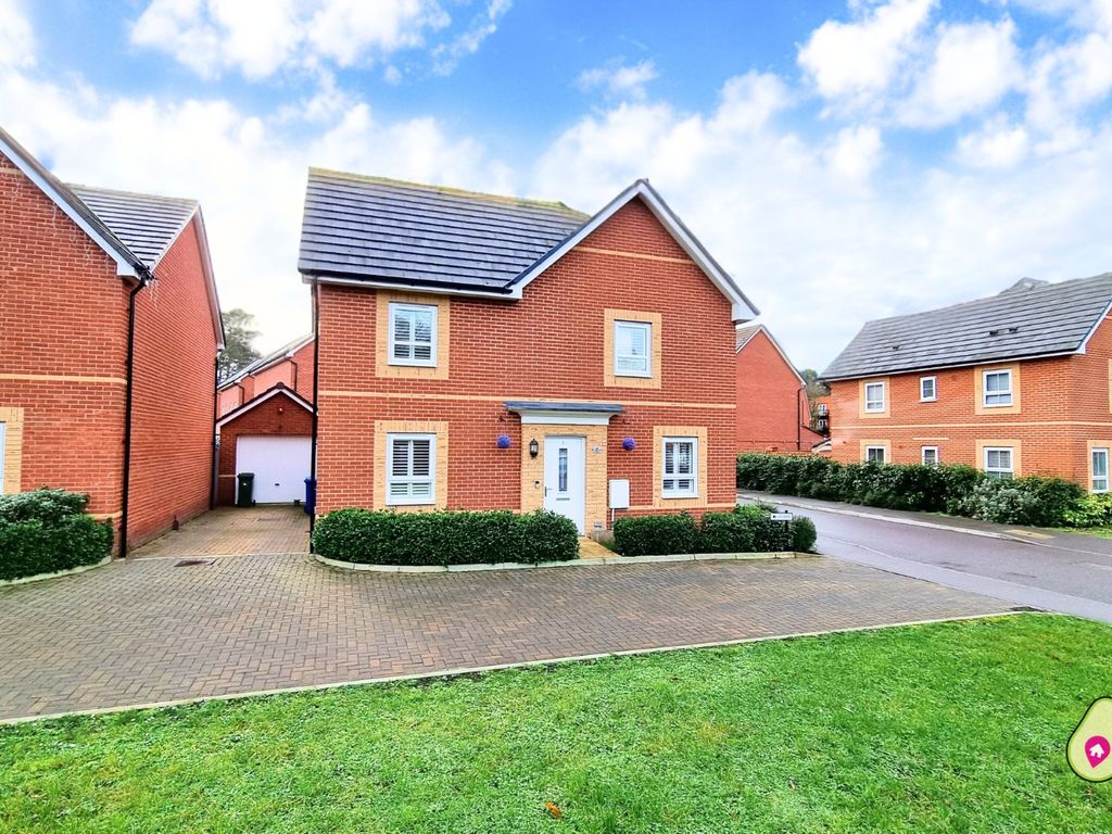 4 bed detached house for sale in Compton Mead, Crowthorne, Berkshire RG45, £650,000