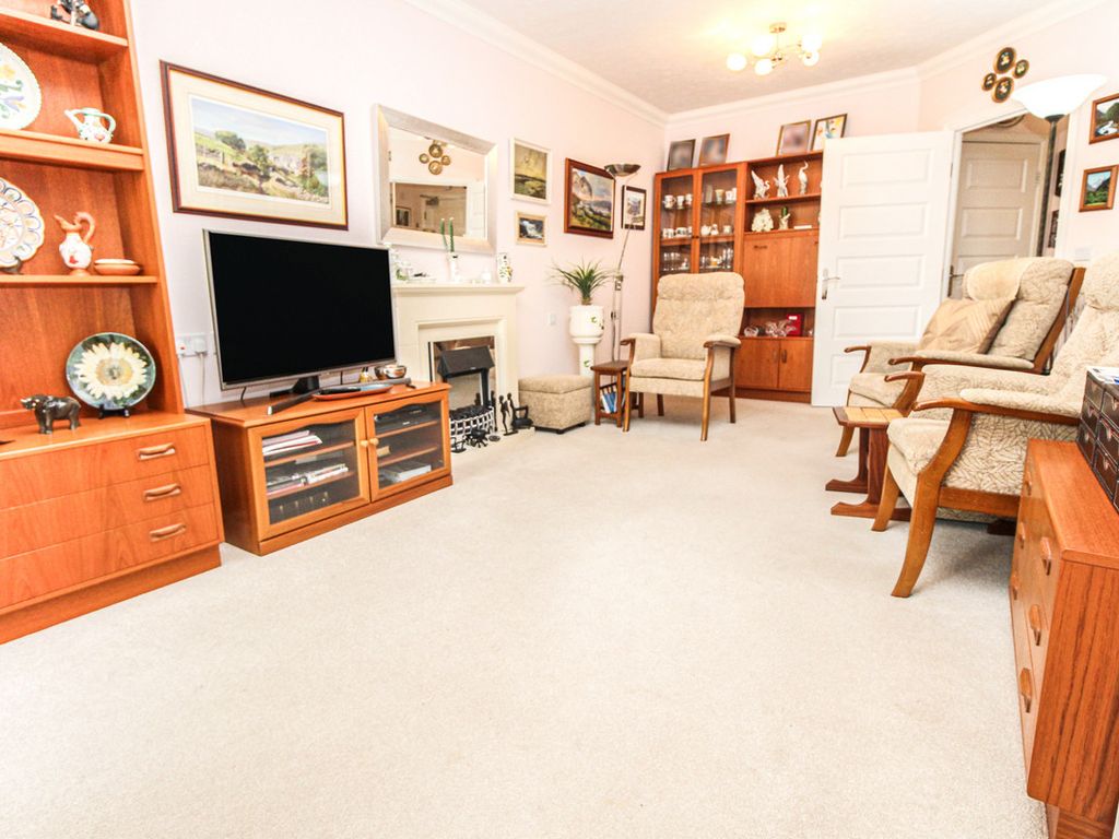 1 bed flat for sale in Arlington Lodge Arlington Avenue, Leamington Spa CV32, £230,000