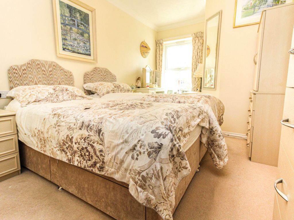1 bed flat for sale in Arlington Lodge Arlington Avenue, Leamington Spa CV32, £230,000