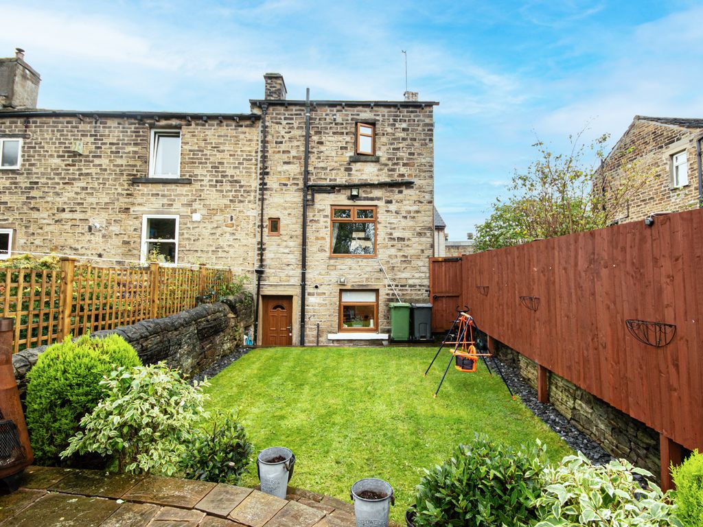 2 bed end terrace house for sale in Stoney Cross Street, Huddersfield HD4, £180,000