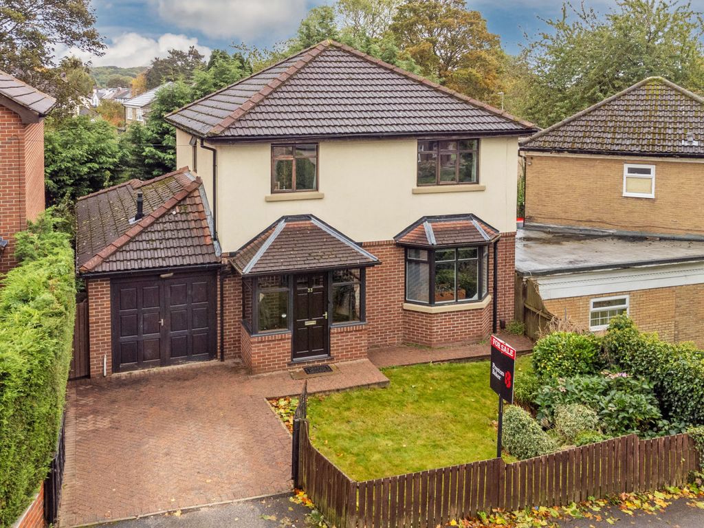 4 bed detached house for sale in Thorn Lane, Leeds LS8, £575,000