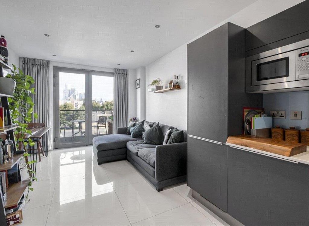 1 bed flat for sale in Haven Way, Bermondsey SE1, £375,000