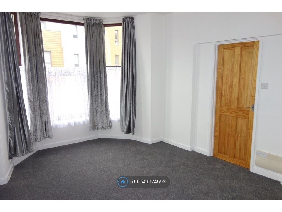 1 bed flat to rent in Alexandra Rd, Plymouth PL4, £700 pcm