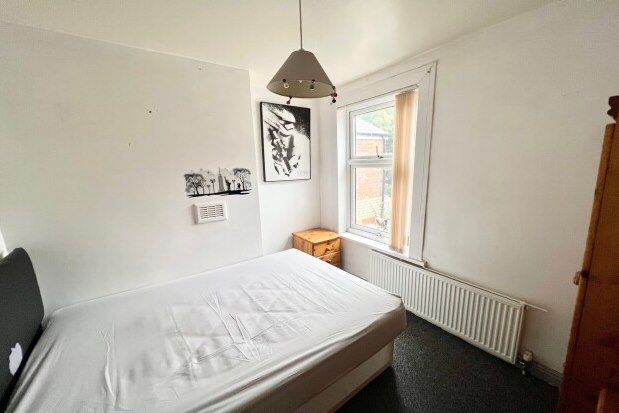 Room to rent in Lower Road, Nottingham NG9, £470 pcm