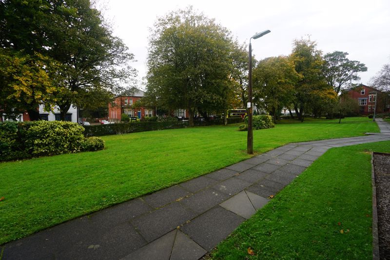 2 bed flat for sale in Carslake Avenue, Bolton BL1, £80,000