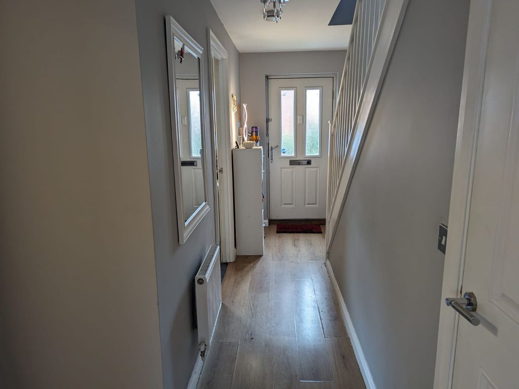 3 bed end terrace house for sale in Allenby Close, Lincoln LN3, £190,000