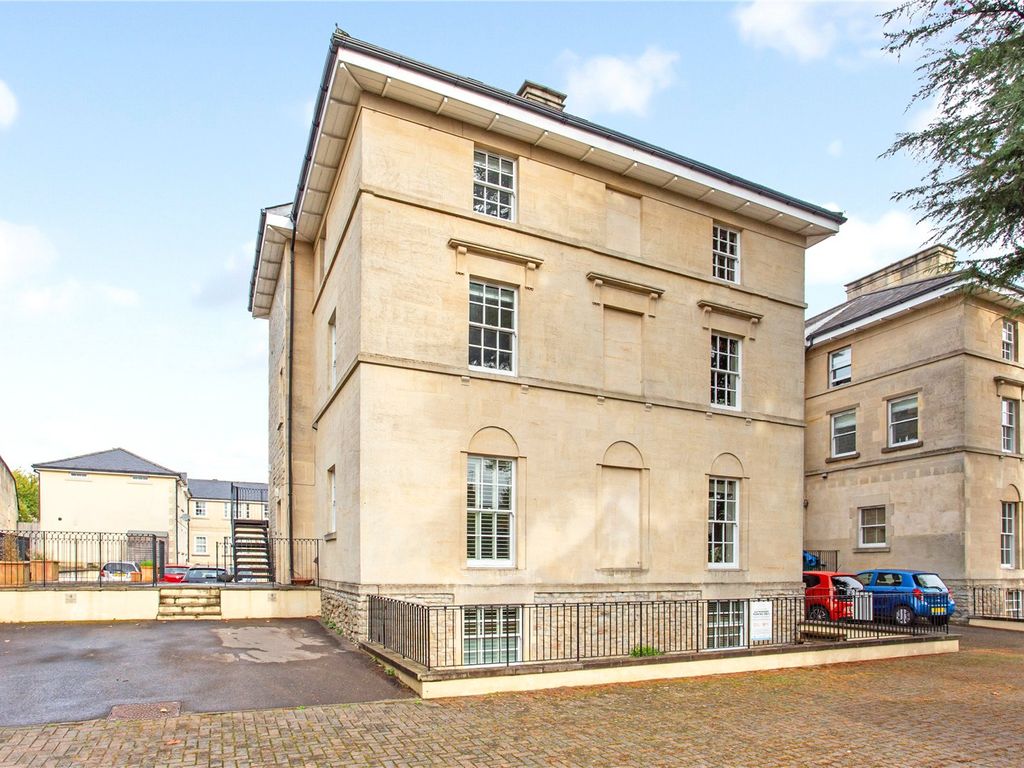 2 bed flat for sale in Newbridge Road, Bath, Somerset BA1, £475,000