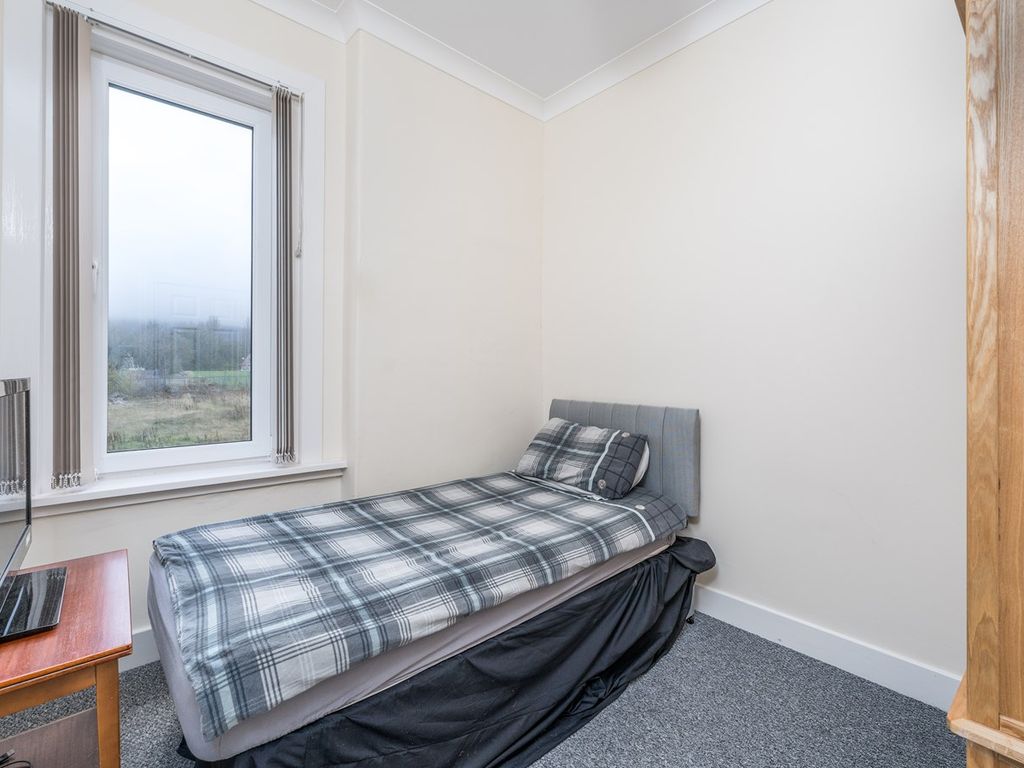 3 bed flat for sale in Main Street, Crosshill, Lochgelly KY5, £105,000