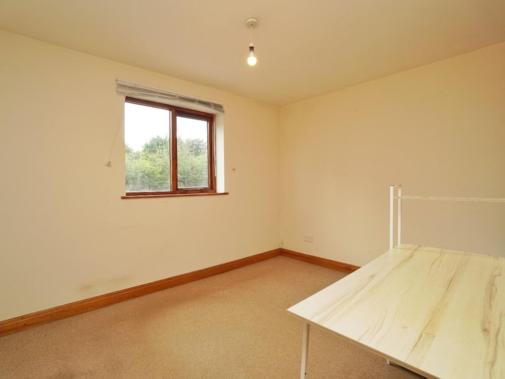 2 bed flat for sale in Roedeer Cottages, Raskelf, York YO61, £115,000