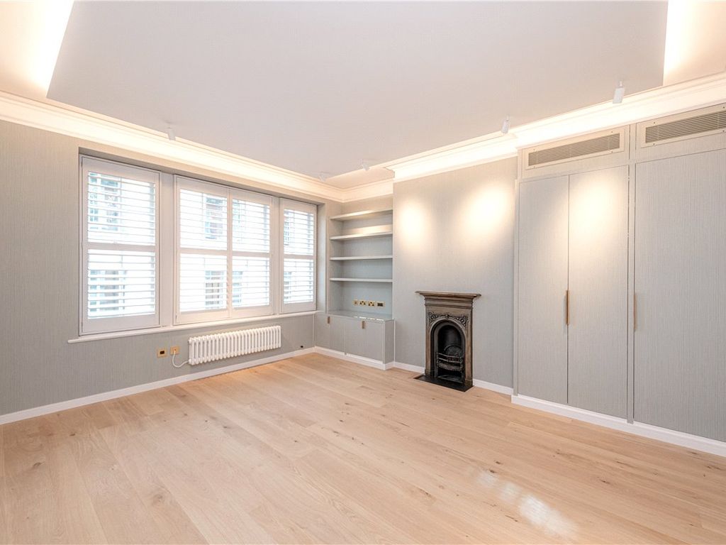 1 bed flat to rent in St James's Street, St James's, London SW1A, £4,000 pcm