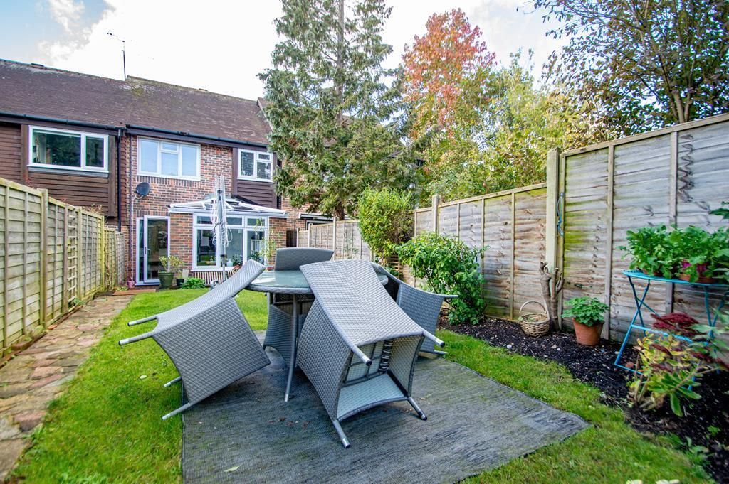3 bed terraced house for sale in The Birches, Goring On Thames, Oxfordshire RG8, £525,000