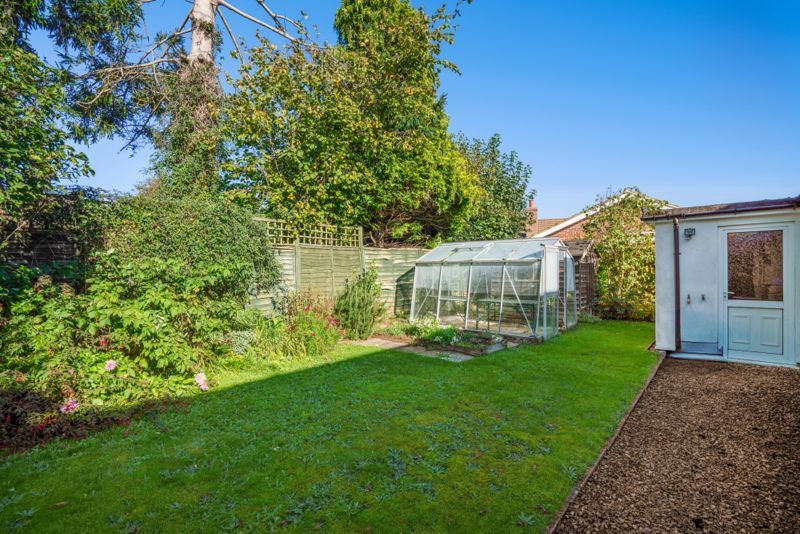 2 bed detached bungalow for sale in Bayley Gardens, Naphill, High Wycombe HP14, £615,000