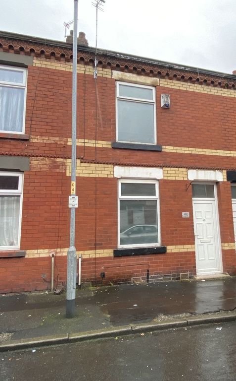 2 bed terraced house to rent in Madison Street, Abbey Hey, Manchester M18, £850 pcm
