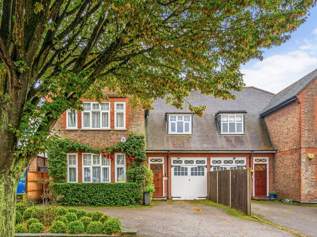 5 bed detached house for sale in Bancroft Avenue, London N2, £2,750,000