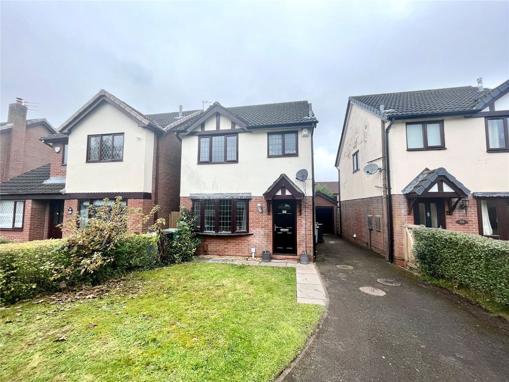 3 bed detached house for sale in Clare Drive, Macclesfield, Cheshire SK10, £350,000