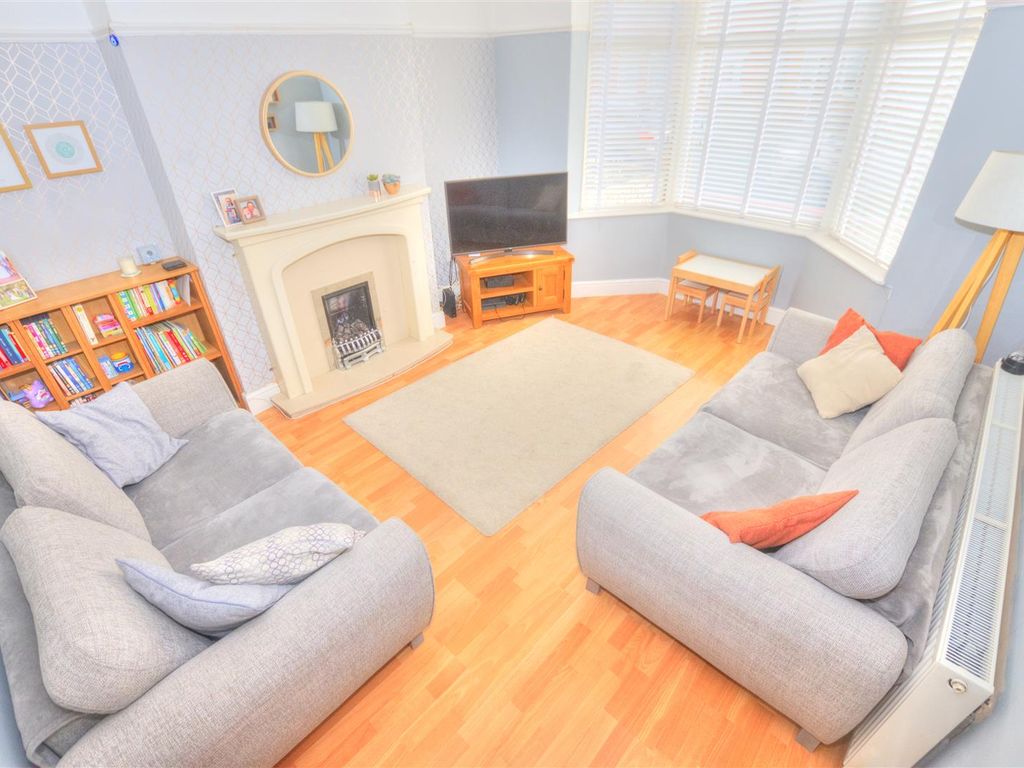 3 bed property for sale in Morningside, Crosby, Liverpool L23, £285,000