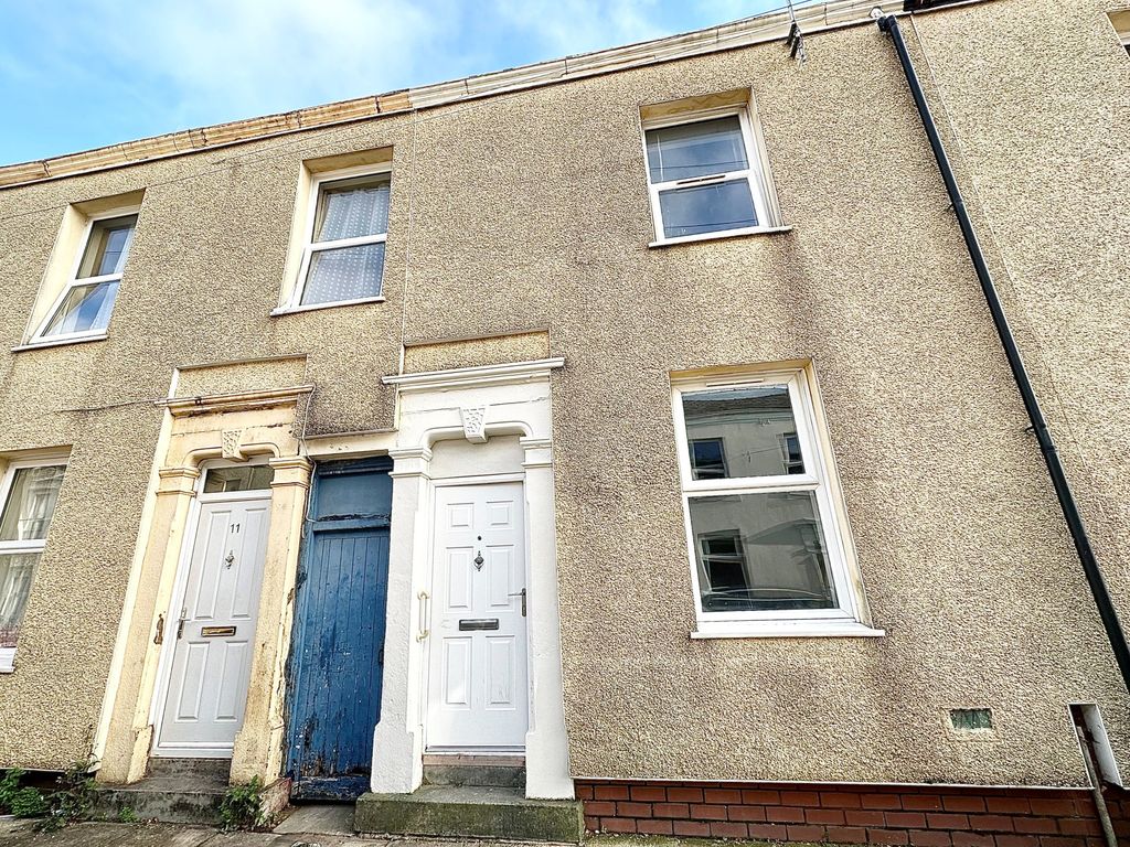 2 bed terraced house for sale in Annis Street, Preston PR1, £90,000