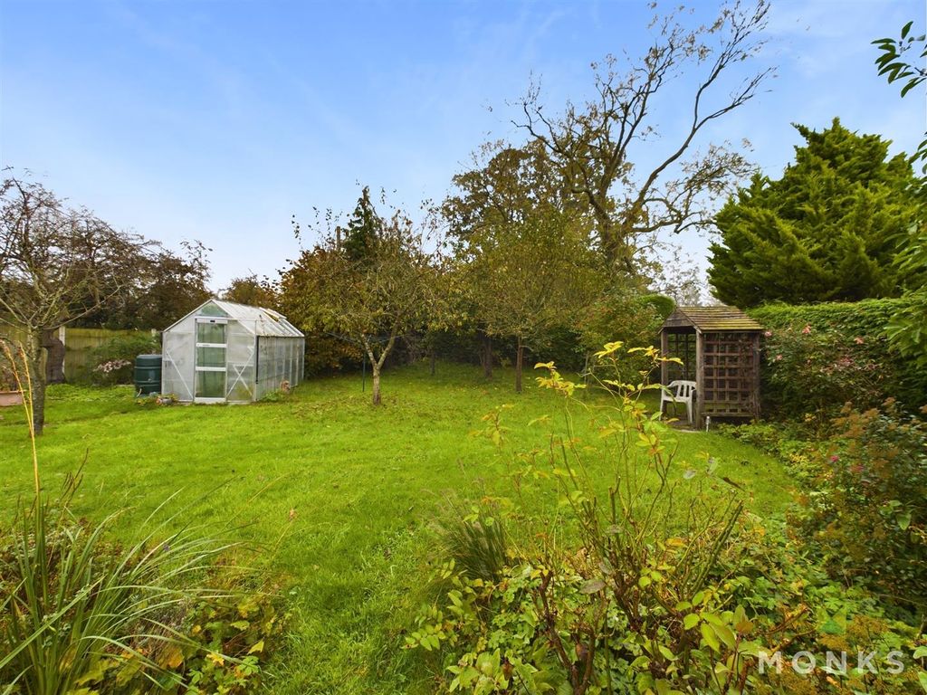 3 bed detached bungalow for sale in Dudleston Heath, Ellesmere SY12, £385,000