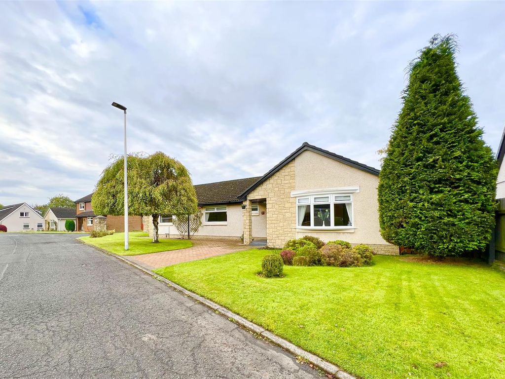 4 bed detached bungalow for sale in Eden Park, Bothwell, Glasgow G71, £380,000