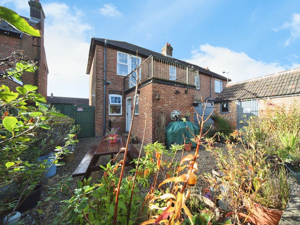 3 bed semi-detached house for sale in Common Road, Kensworth, Dunstable LU6, £425,000