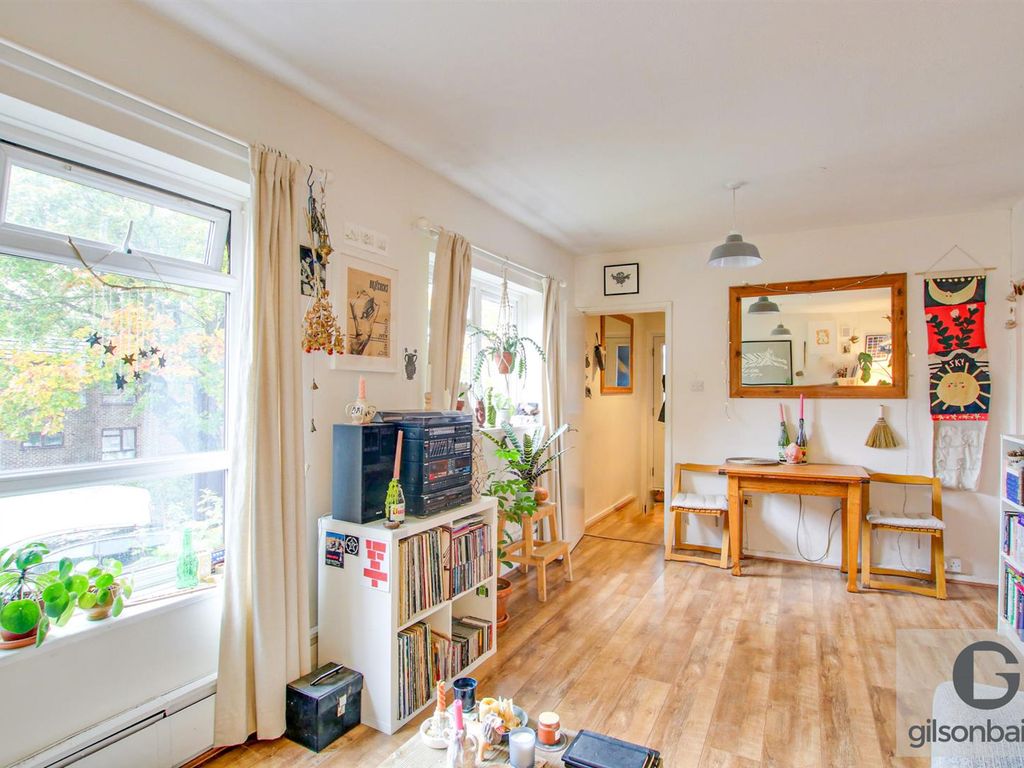 1 bed flat for sale in Black Horse Opening, Norwich NR3, £130,000