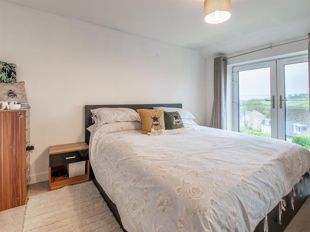 3 bed end terrace house for sale in Bath Road, Farmborough, Bath BA2, £350,000