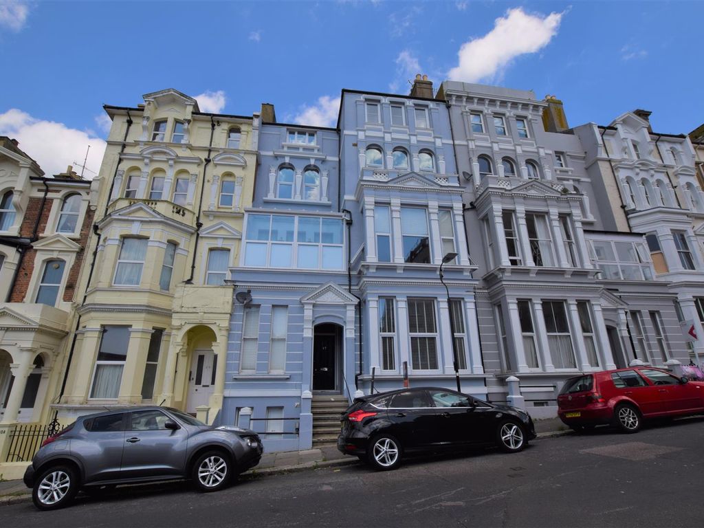 2 bed flat to rent in Warrior Gardens, St. Leonards-On-Sea TN37, £1,400 pcm
