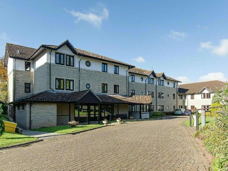 2 bed flat for sale in Woodborough Road, Winscombe, North Somerset. BS25, £145,000