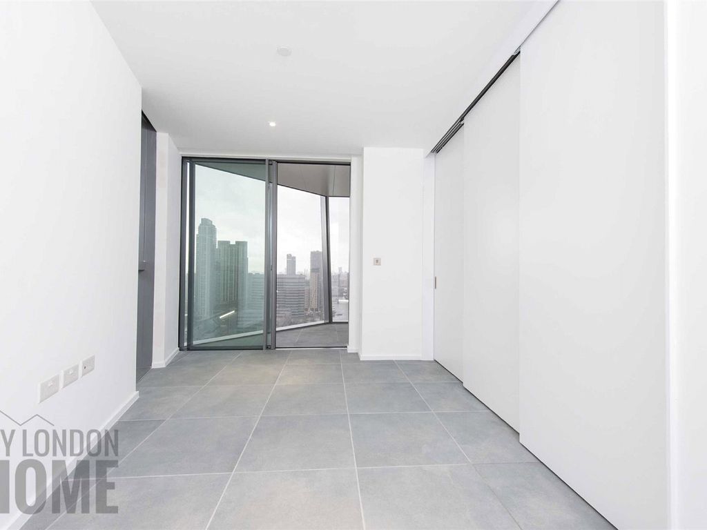 3 bed flat for sale in Dollar Bay Point, 3 Dollar Bay Place, Canary Wharf E14, £1,000,000