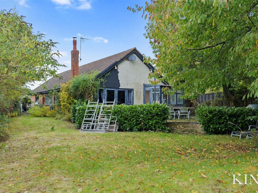 2 bed detached bungalow for sale in Pratts Lane, Mappleborough Green, Studley B80, £650,000