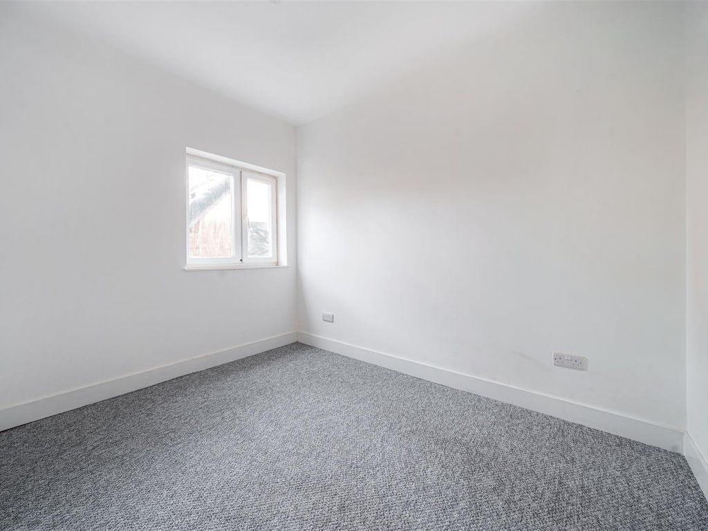 1 bed flat for sale in Foster Hill Road, Bedford MK40, £125,000