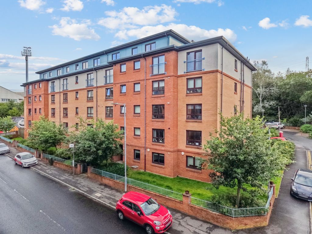 1 bed flat for sale in Firhill Road, Maryhill, Glasgow G20, £105,000
