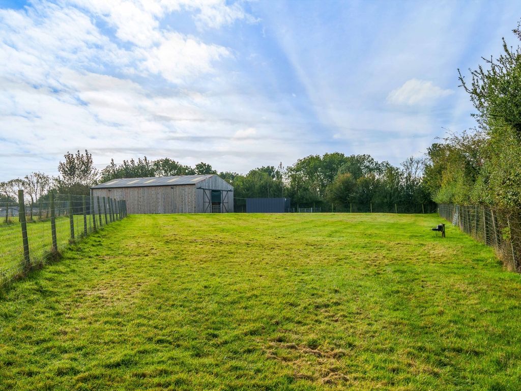 Land for sale in Cirencester Road, South Cerney, Cirencester GL7, £600,000