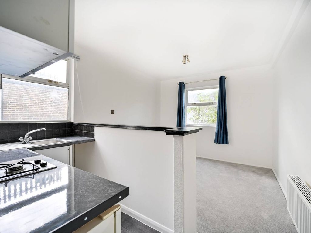 Studio for sale in The Vale, Acton, London W3, £200,000