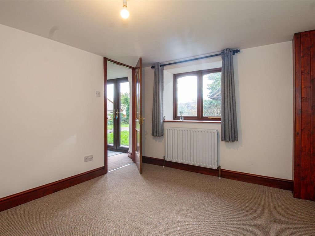 6 bed detached house to rent in Mill View, Station Road, Castlethorpe, Milton Keynes MK19, £2,395 pcm