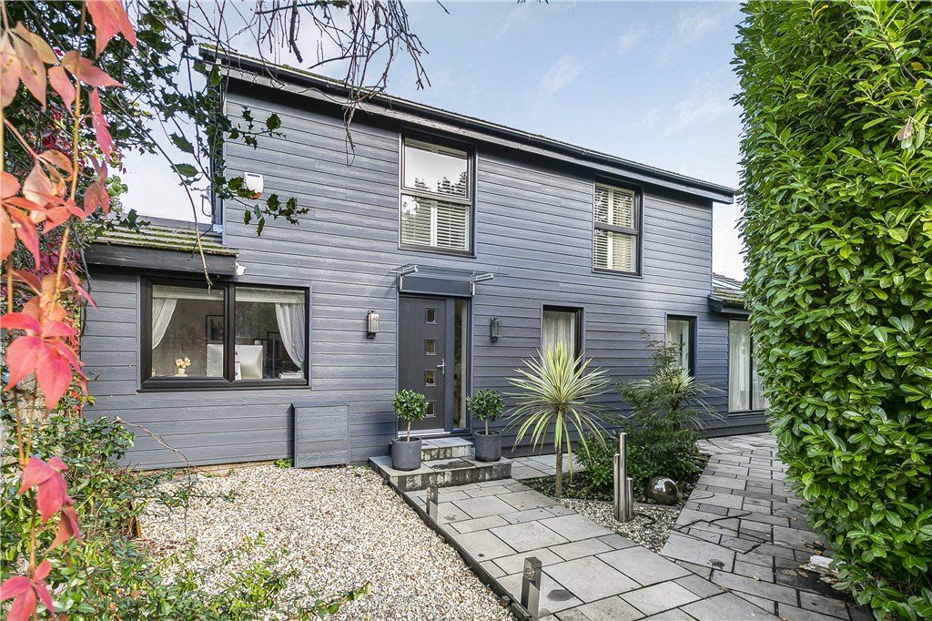 4 bed detached house for sale in Middle Hill, Englefield Green, Surrey TW20, £950,000
