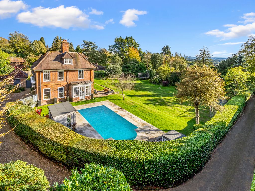6 bed detached house for sale in Icehouse Wood, Oxted RH8, £2,950,000