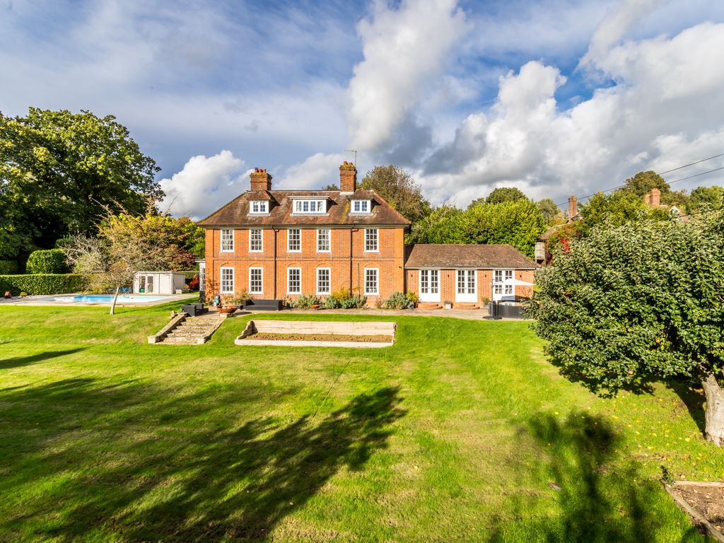6 bed detached house for sale in Icehouse Wood, Oxted RH8, £2,950,000