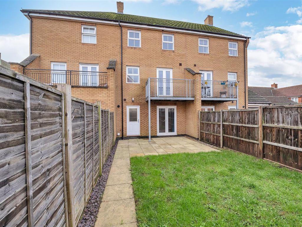 4 bed terraced house for sale in Hawthorn Close, Red Lodge, Bury St. Edmunds IP28, £300,000