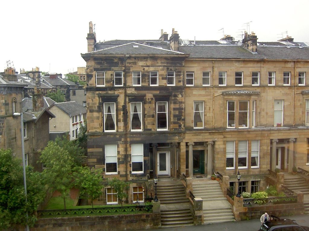 1 bed flat for sale in Hyndland Road, Glasgow G12, £200,000
